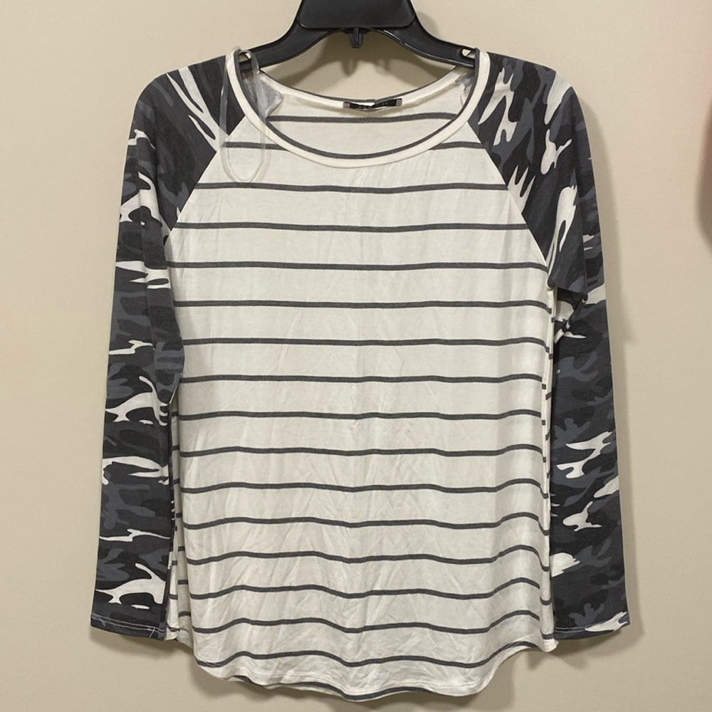 NWOT Pop Kiss long sleeve top small